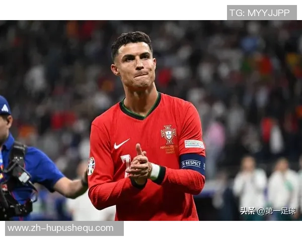 13号足球球星的传奇故事与辉煌成就揭秘